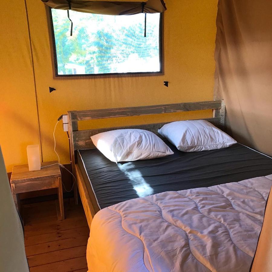 Hotel Camping Le Mondou Saint-Julien-de-Lampon Exterior foto